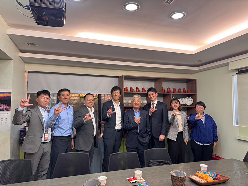 LIXIL新任董事長古西宏充先生蒞臨伸達健康住宅概念館